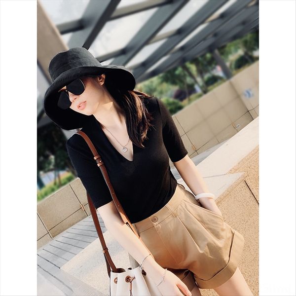 slim fashionable and delicate scheming 30-degree acute angle deep v-neck impeccable q elastic droop soft elastic slim t-shirt, White
slim fashionable and delicate scheming 30-degree acute angle deep v-neck impeccable q elastic droop soft elastic slim t-shirt, White