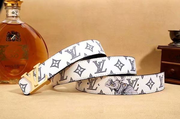 2020 fashion belt men designer belt silver gold black luxury automatic leather, Black;gray
2020 fashion belt men designer belt silver gold black luxury automatic leather, Black;gray
