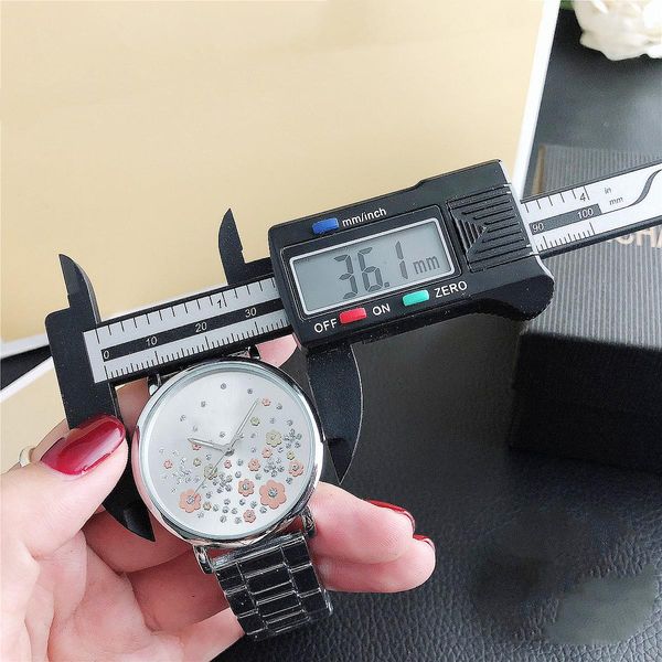 selling m-7220h diamond casual ladies watch royal oak flower flower steel band quartz m watch ing, Slivery;brown
selling m-7220h diamond casual ladies watch royal oak flower flower steel band quartz m watch ing, Slivery;brown