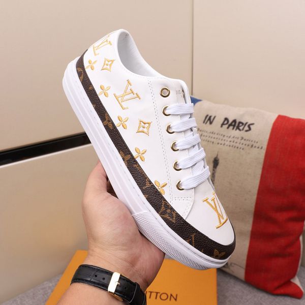 2020 stylish simple leather high end low cut embroidery running shoes sports trainers, Black
2020 stylish simple leather high end low cut embroidery running shoes sports trainers, Black