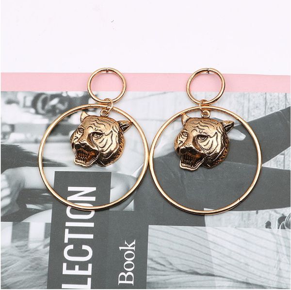 2020 temperament female long personality personality wild earrings artificial pearl earrings tassel ear ring simple circle earrings, Golden
2020 temperament female long personality personality wild earrings artificial pearl earrings tassel ear ring simple circle earrings, Golden