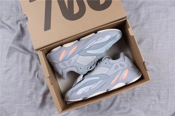 2020 authentic 700 inertia grey basf kanye west wave runnner running shoes real boots mens sneakers sports ape779001 with original box 36-4
2020 authentic 700 inertia grey basf kanye west wave runnner running shoes real boots mens sneakers sports ape779001 with original box 36-4