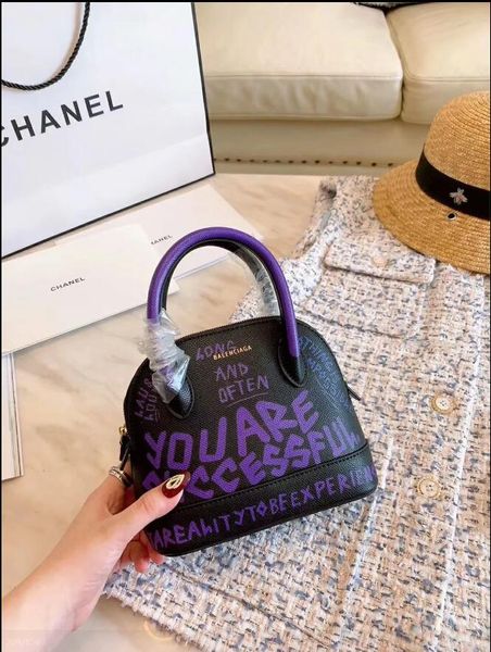 2019 old de igner handbag women de igner luxury cro body bag female houlder bag leather chain de igner luxury handbag pur e k07
2019 old de igner handbag women de igner luxury cro body bag female houlder bag leather chain de igner luxury handbag pur e k07
