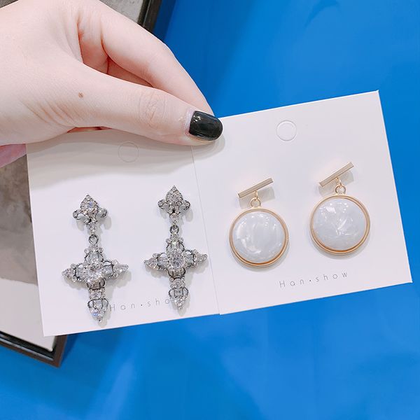 korean temperament vintage marbled round baroque shiny rhinestones cross silver needle earrings fashion ladies jewelry
korean temperament vintage marbled round baroque shiny rhinestones cross silver needle earrings fashion ladies jewelry