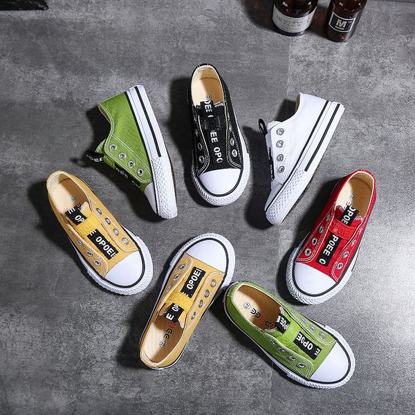 new classic children canvas shoes girls boys kids sneakers tendon casual baby running shoes solid color child sport, Black;red
new classic children canvas shoes girls boys kids sneakers tendon casual baby running shoes solid color child sport, Black;red