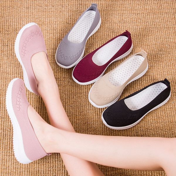 old beijing cloth shoes women's flat bottom flying woven shoes women's breathable soft sole spring middle-aged mom 36-41, Black
old beijing cloth shoes women's flat bottom flying woven shoes women's breathable soft sole spring middle-aged mom 36-41, Black
