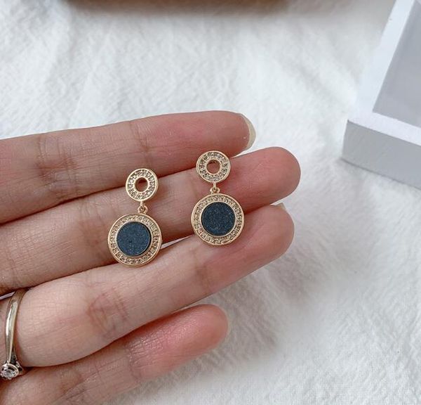 s925 silver needle fashion designer earrings for women jewelry vintage circle stud earrings for party gift wholesale, Golden;silver
s925 silver needle fashion designer earrings for women jewelry vintage circle stud earrings for party gift wholesale, Golden;silver