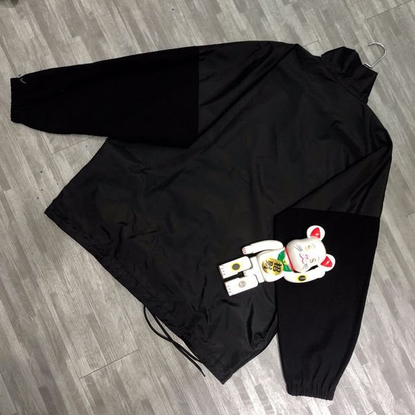 19ss logo printing coat stitching windbreaker man women couple jackets fashion os style version hflsjk318, Black;brown
19ss logo printing coat stitching windbreaker man women couple jackets fashion os style version hflsjk318, Black;brown