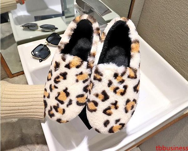 2019 student casual lazy fur shoes women's low round head flat leopard plus velvet cotton shoes winter home wear
2019 student casual lazy fur shoes women's low round head flat leopard plus velvet cotton shoes winter home wear