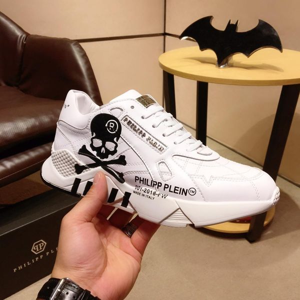 2019g new luxury men's shoes high-end design leather low-casual shoes, high-quality fashion wild sports men's shoes, size: 38-44
2019g new luxury men's shoes high-end design leather low-casual shoes, high-quality fashion wild sports men's shoes, size: 38-44
