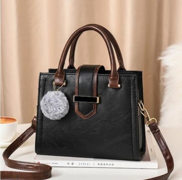 europe and the united states the latest trend of women's handbags across the network fashion wild shoulder bag messenger bag women
europe and the united states the latest trend of women's handbags across the network fashion wild shoulder bag messenger bag women