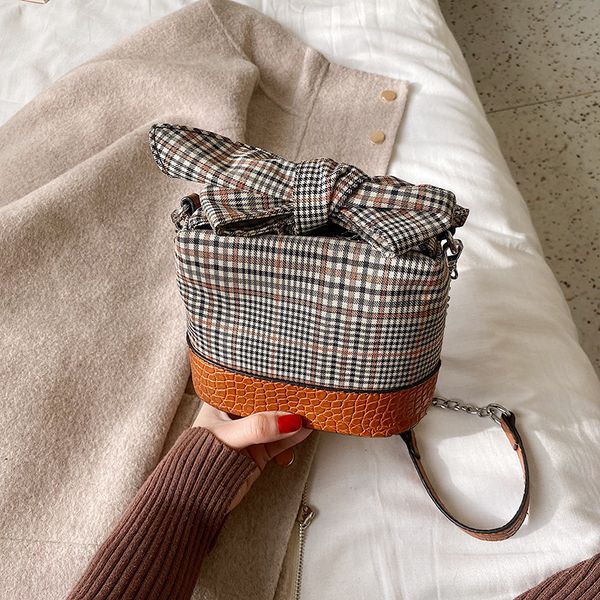 women handbag 2020 winter new fashion bow chain crossbody messenger bag vintage small plaid bucket
women handbag 2020 winter new fashion bow chain crossbody messenger bag vintage small plaid bucket