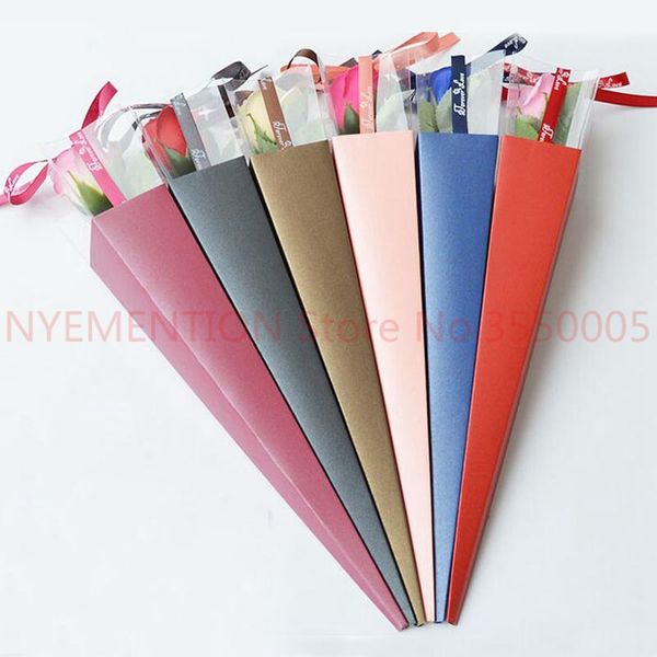 delicate flowers gift box packing single rose holder pvc triangle box with ribbon floral arragement florist supplies 20pcs
delicate flowers gift box packing single rose holder pvc triangle box with ribbon floral arragement florist supplies 20pcs