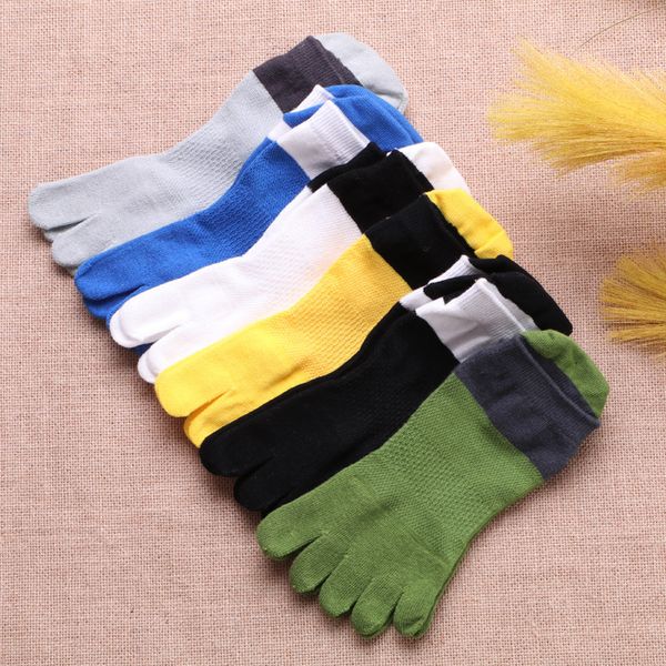 new designed 1 pair men mesh meias five finger toe socks cotton polyester spring funny socks calcetines hombre, Black
new designed 1 pair men mesh meias five finger toe socks cotton polyester spring funny socks calcetines hombre, Black
