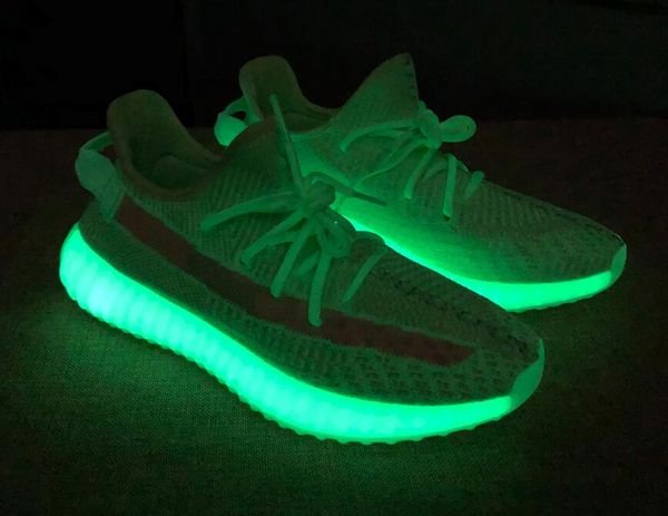 2019 v2 gid green glow in the dark women mens v2 discount shoes,running training shoe sneaker, kanye west designer sports sneakers, White;red
2019 v2 gid green glow in the dark women mens v2 discount shoes,running training shoe sneaker, kanye west designer sports sneakers, White;red