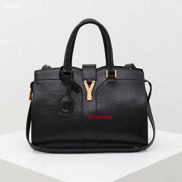trend tibetan leather passenger women s baotou layer cowhide handmade retro shoulder portable messenger bag size 30x22x15cm
trend tibetan leather passenger women s baotou layer cowhide handmade retro shoulder portable messenger bag size 30x22x15cm