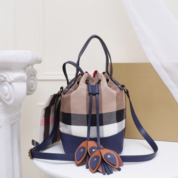 buckets bags patchwork two-tone string women handbag canvas lady knitting drawstring bag ladies hand bags
buckets bags patchwork two-tone string women handbag canvas lady knitting drawstring bag ladies hand bags