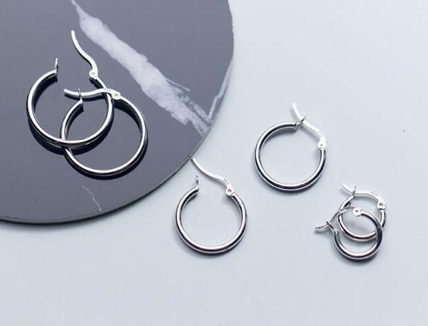 authentic 1pair 100% 925 sterling silver fine jewelry polished geometric lucky circle hoop huggie earrings gtle2321, Golden;silver
authentic 1pair 100% 925 sterling silver fine jewelry polished geometric lucky circle hoop huggie earrings gtle2321, Golden;silver