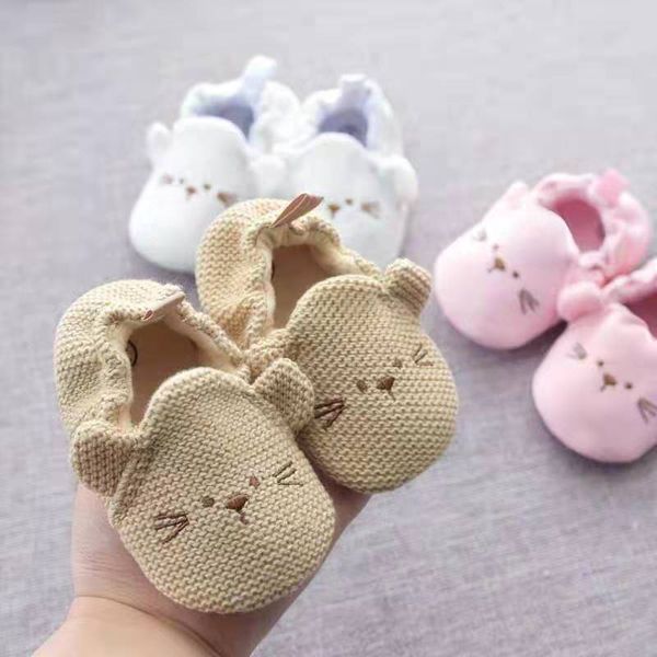 spring and autumn winter 0-12 months baby soft shoes soled cotton shoes baby boy and girl walking
spring and autumn winter 0-12 months baby soft shoes soled cotton shoes baby boy and girl walking