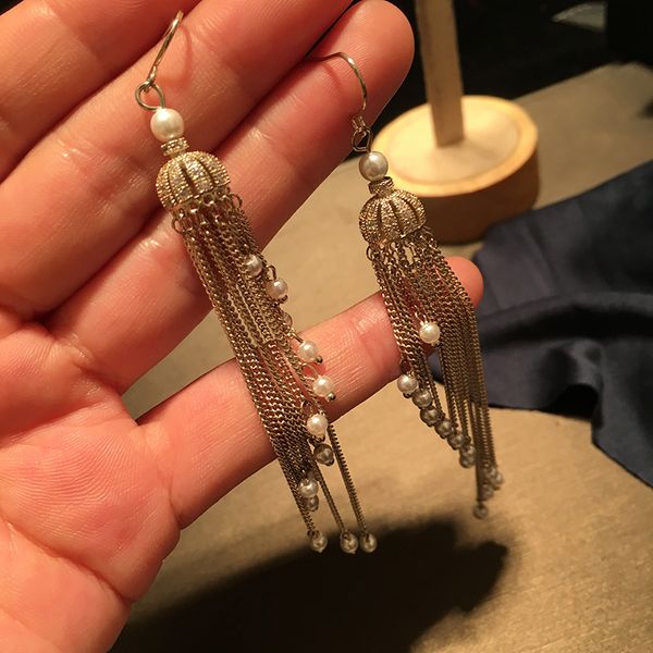 new tide chain pearl tassel long earrings temperament streamlined earrings female french elegant net red high-end sense, Silver
new tide chain pearl tassel long earrings temperament streamlined earrings female french elegant net red high-end sense, Silver