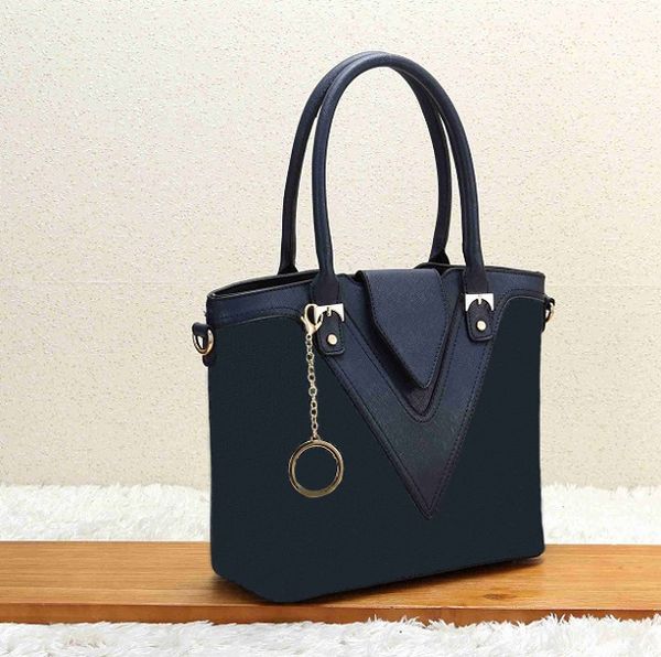 lady design composite bag european and american brand design solid color v word large capacity three-piece handbag
lady design composite bag european and american brand design solid color v word large capacity three-piece handbag