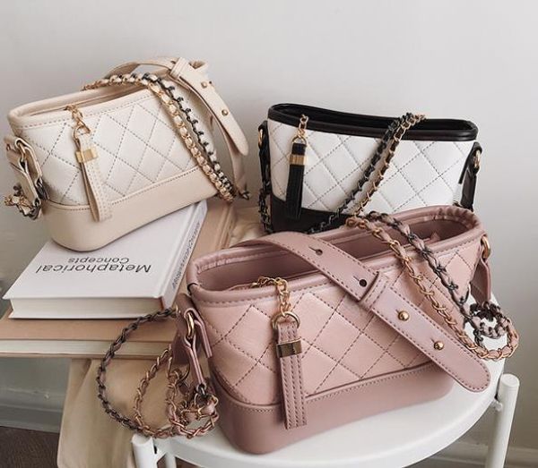 on the new small bag women's bag new 2020 wild oblique cross-body fashion shoulder embroidered line rhombic stray bag
on the new small bag women's bag new 2020 wild oblique cross-body fashion shoulder embroidered line rhombic stray bag