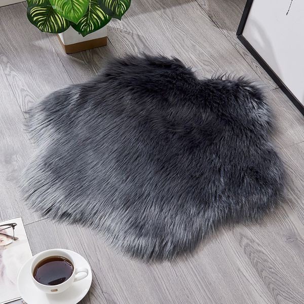 2020 new super soft wool imitation sheepskin rugs faux non slip bedroom shaggy carpet mats baby nursery rug children carpet
2020 new super soft wool imitation sheepskin rugs faux non slip bedroom shaggy carpet mats baby nursery rug children carpet