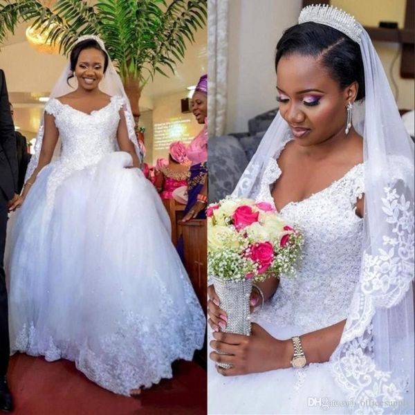 2019 vintage south african ball gown wedding dresses sheer appliqued lace up back chapel train bridal gowns custom made, White
2019 vintage south african ball gown wedding dresses sheer appliqued lace up back chapel train bridal gowns custom made, White
