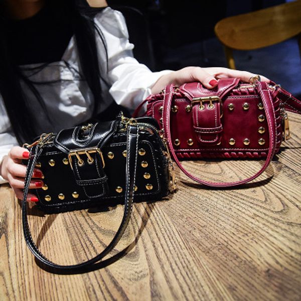 2020 personalized clip small square bag female new three-layer multi-layer small bag wild korean female trend messenger
2020 personalized clip small square bag female new three-layer multi-layer small bag wild korean female trend messenger