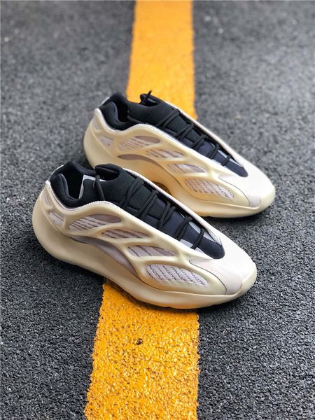 2020 new release azael 700 v3 designer shoes for sale glows in the dark kanye west men womens running shoes
2020 new release azael 700 v3 designer shoes for sale glows in the dark kanye west men womens running shoes