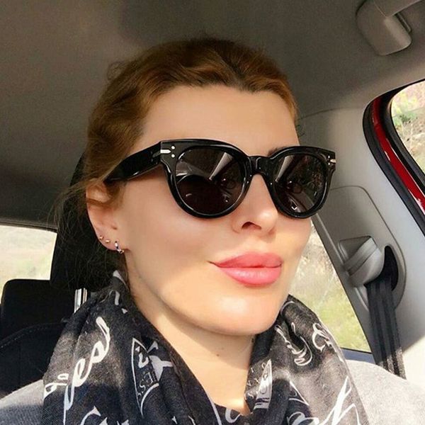 korean fashion rivets female sunglasses cool street shooting travel men women eyewear plastic metal frame glasses/oculos c97016, White;black
korean fashion rivets female sunglasses cool street shooting travel men women eyewear plastic metal frame glasses/oculos c97016, White;black