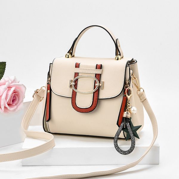 2020 new ladies bag sweet and fashionable wild female bag small square shoulder messenger handbag
2020 new ladies bag sweet and fashionable wild female bag small square shoulder messenger handbag