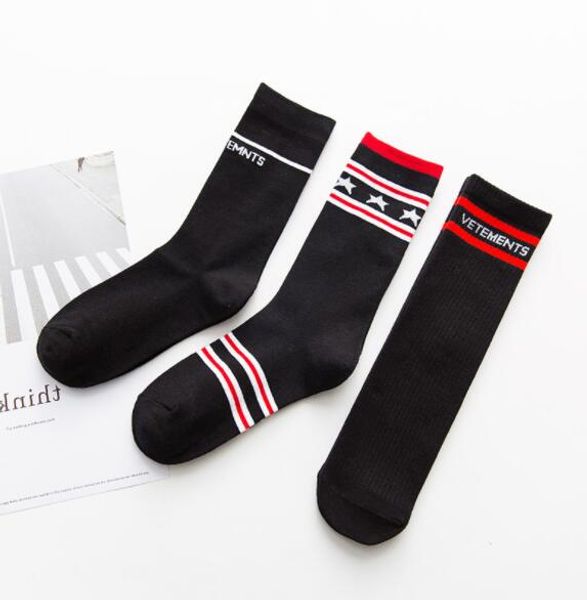 Skateboard High Street Fashion Brand Socks Mens Womens Letter Print Stars Striped Design Socks Over Ankle Stockings Cotton Blend Socks
Skateboard High Street Fashion Brand Socks Mens Womens Letter Print Stars Striped Design Socks Over Ankle Stockings Cotton Blend Socks