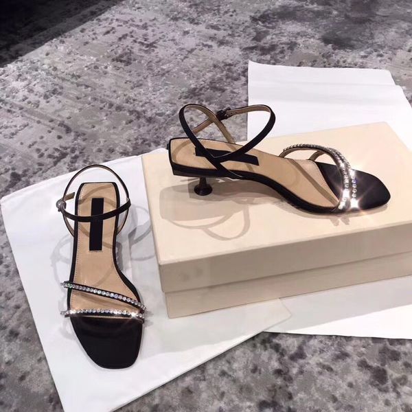 Designer Sandals Women Ankle Strap Sandal Classic Mid Heel Sandals Summer Daily Black Leather Crystals Shoes Women Wedding Party Shoes
Designer Sandals Women Ankle Strap Sandal Classic Mid Heel Sandals Summer Daily Black Leather Crystals Shoes Women Wedding Party Shoes