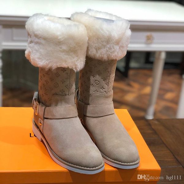 wool liner snow boots female high tube long cotton boots low heel side zipper hair tube full leather fashion personality high-end
wool liner snow boots female high tube long cotton boots low heel side zipper hair tube full leather fashion personality high-end