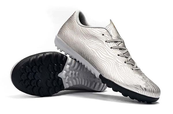 2019 silver vaporx 12club football boots low help tf soccer shoes mens designer shoe soccer cleats sneakers
2019 silver vaporx 12club football boots low help tf soccer shoes mens designer shoe soccer cleats sneakers