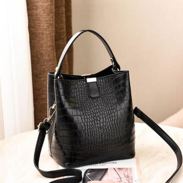 bucket women crocodile pu leather shoulder bag handle handbag tote crossbody messenger bag office daily shopping ladies
bucket women crocodile pu leather shoulder bag handle handbag tote crossbody messenger bag office daily shopping ladies