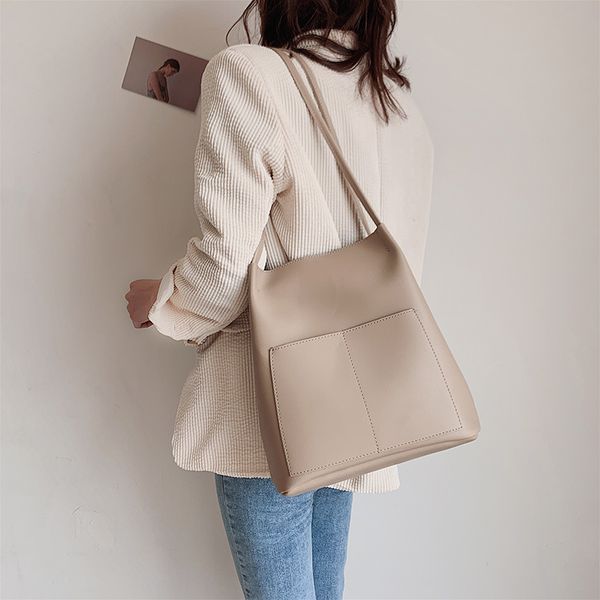 20 new fashion pu soft leather handbag korean version of the trendy simple wild shoulder bag large capacity ladies crossbody bag
20 new fashion pu soft leather handbag korean version of the trendy simple wild shoulder bag large capacity ladies crossbody bag