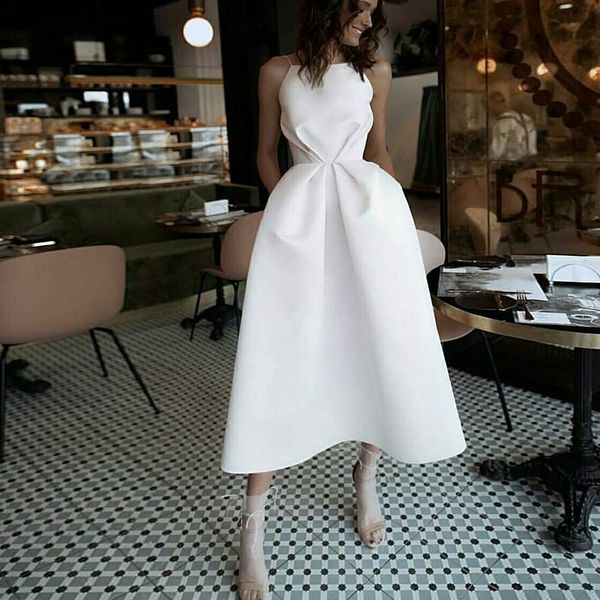 a-line бретельках выпускного вечера платья партии backless чай длины белая атласная с карманами ruched, Black;red
a-line бретельках выпускного вечера платья партии backless чай длины белая атласная с карманами ruched, Black;red