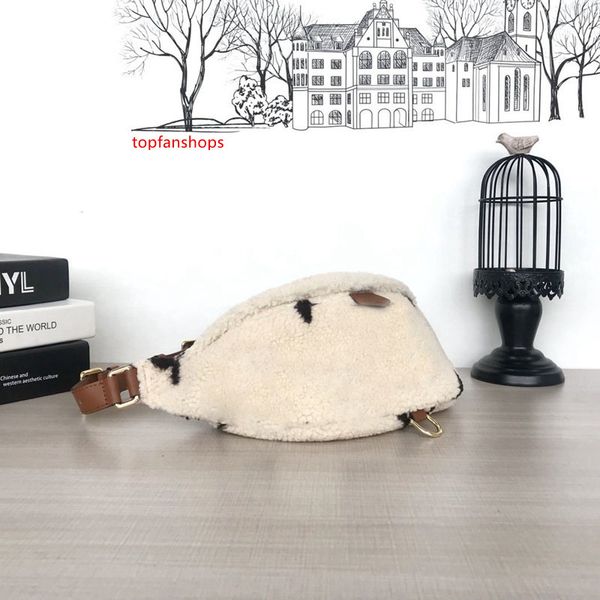 new winter bumbag pockets 2020 brand fashion luxury designer bags teddy bags m55425 handbags wallet women crossbody bag luxury bags
new winter bumbag pockets 2020 brand fashion luxury designer bags teddy bags m55425 handbags wallet women crossbody bag luxury bags