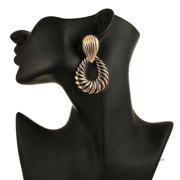 Gold Color Dangle Earrings Fashion Jewelry For Women 2019 Trendy New Metal Pendant Female Large Water Drop Earring
Gold Color Dangle Earrings Fashion Jewelry For Women 2019 Trendy New Metal Pendant Female Large Water Drop Earring