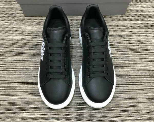 2019 new arrival men women casual shoes luxury design genuine leather shoes size:size: man 38~44 woman 35~39, Black
2019 new arrival men women casual shoes luxury design genuine leather shoes size:size: man 38~44 woman 35~39, Black