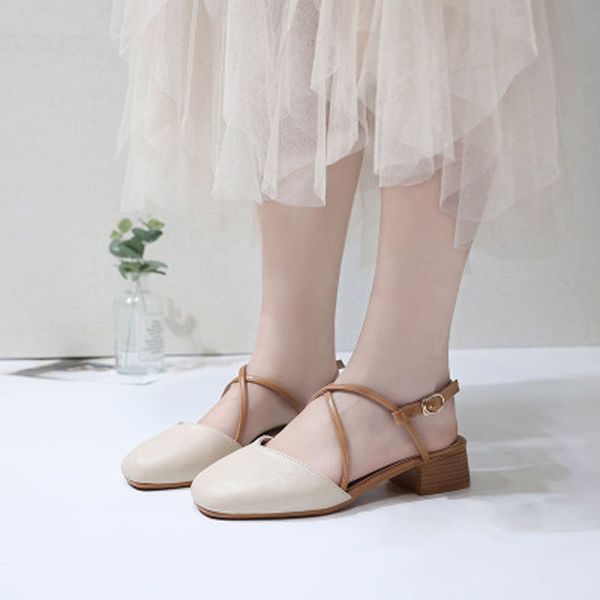 spring and summer new square head thick heel middle heel cross strap fashion sandals for students, Black
spring and summer new square head thick heel middle heel cross strap fashion sandals for students, Black