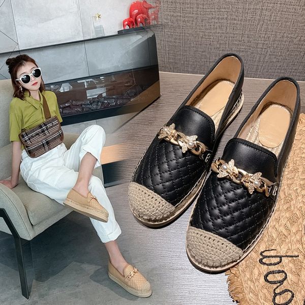 2020 new style loafers high-end hide substance casual handmade stitching fisherman shoes bees chain weave shoes, Black
2020 new style loafers high-end hide substance casual handmade stitching fisherman shoes bees chain weave shoes, Black