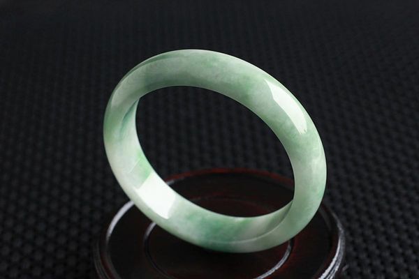 send certificate natural burmese jadeite 54-64mm light green two-color bracelet elegant princess jewelry send mom to girlfriend, Golden;silver
send certificate natural burmese jadeite 54-64mm light green two-color bracelet elegant princess jewelry send mom to girlfriend, Golden;silver
