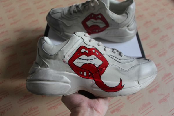 new man luxury designer sneaker with clips distressed real rhyton sneaker ace sneaker running shoes for man sale size 38-45
new man luxury designer sneaker with clips distressed real rhyton sneaker ace sneaker running shoes for man sale size 38-45