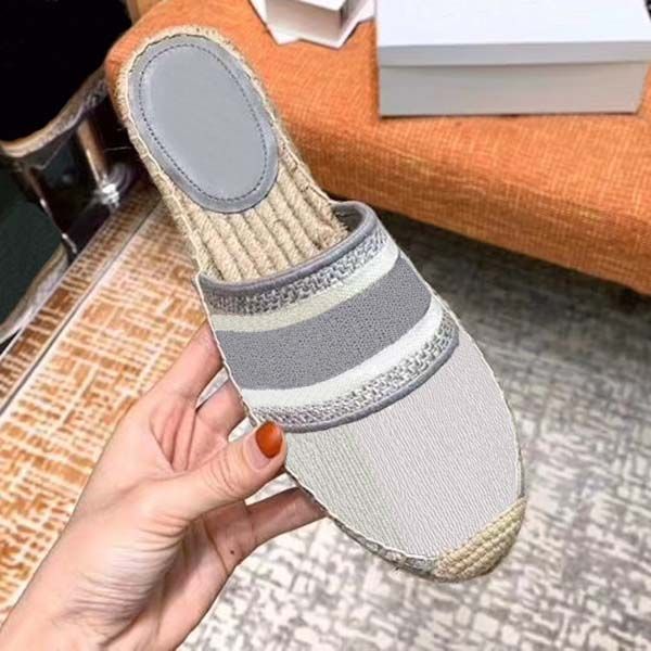 2020new pattern superior quality woman flax weaving espadrilles luxurious embroidery letters fashion flat bottom walking sneakers slipper, Black
2020new pattern superior quality woman flax weaving espadrilles luxurious embroidery letters fashion flat bottom walking sneakers slipper, Black