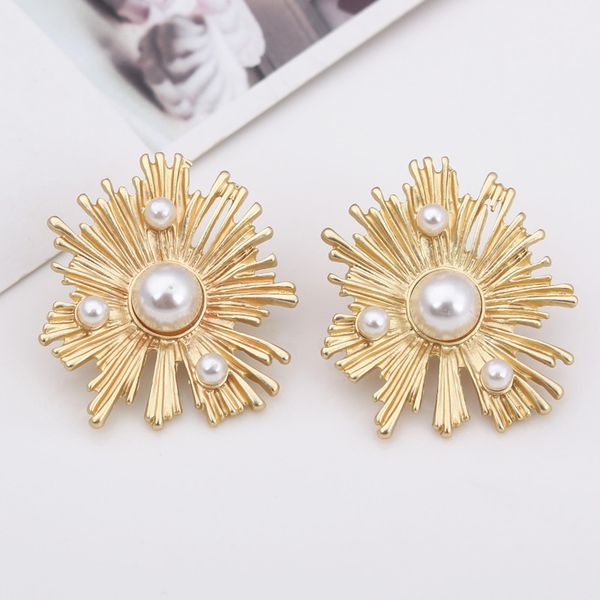 fireworks simulation pearl stud earrings for women fashion metal earring bride fine jewelry valentine's day gift, Golden;silver
fireworks simulation pearl stud earrings for women fashion metal earring bride fine jewelry valentine's day gift, Golden;silver