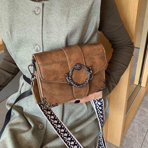 retro bags women 2019 popular new korean version of the wild texture messenger bag wide shoulder strap fashion small square bag
retro bags women 2019 popular new korean version of the wild texture messenger bag wide shoulder strap fashion small square bag