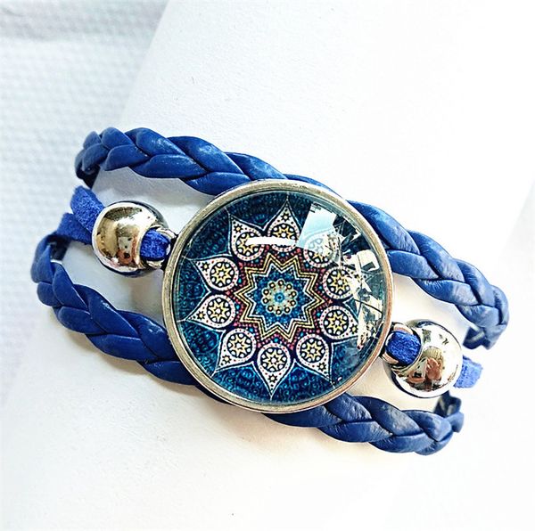 1pc 2020 (6 styles can be choose)red blue bandanna charm bracelet mandala flower buddhism zen glass cabochon bangle hand chain
1pc 2020 (6 styles can be choose)red blue bandanna charm bracelet mandala flower buddhism zen glass cabochon bangle hand chain